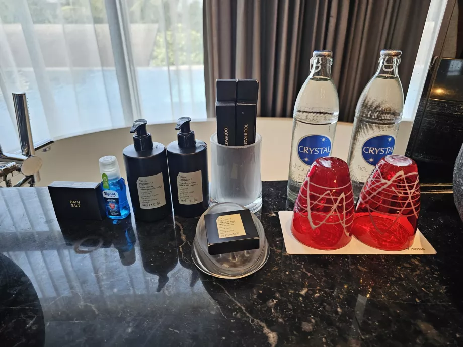 Víz és fürdőszobai felszerelések