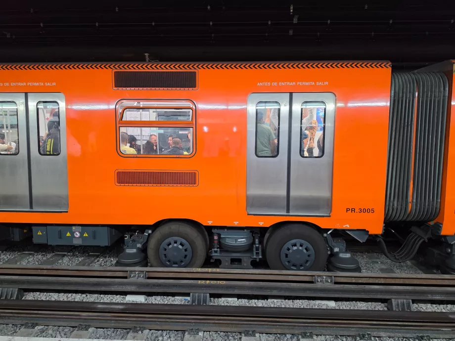 Gumiabroncsok a metrószerelvényeken