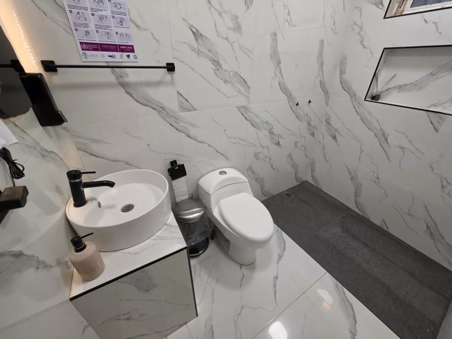 WC a recepciónál