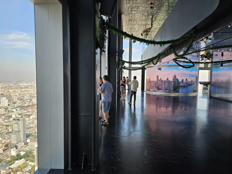 King Power Mahanakhon - Belső nézet