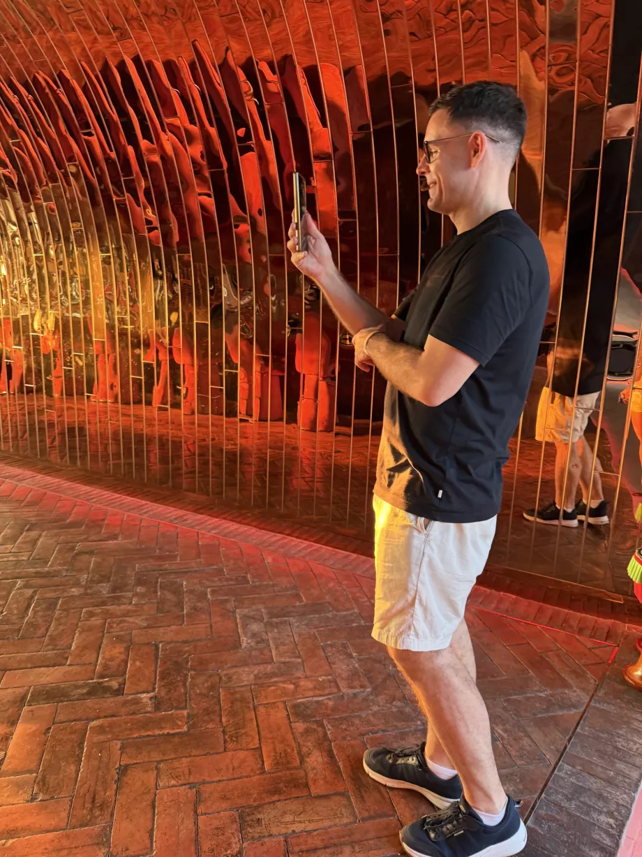 Én az Akara Sky Hanuman tetőtéri bárjában