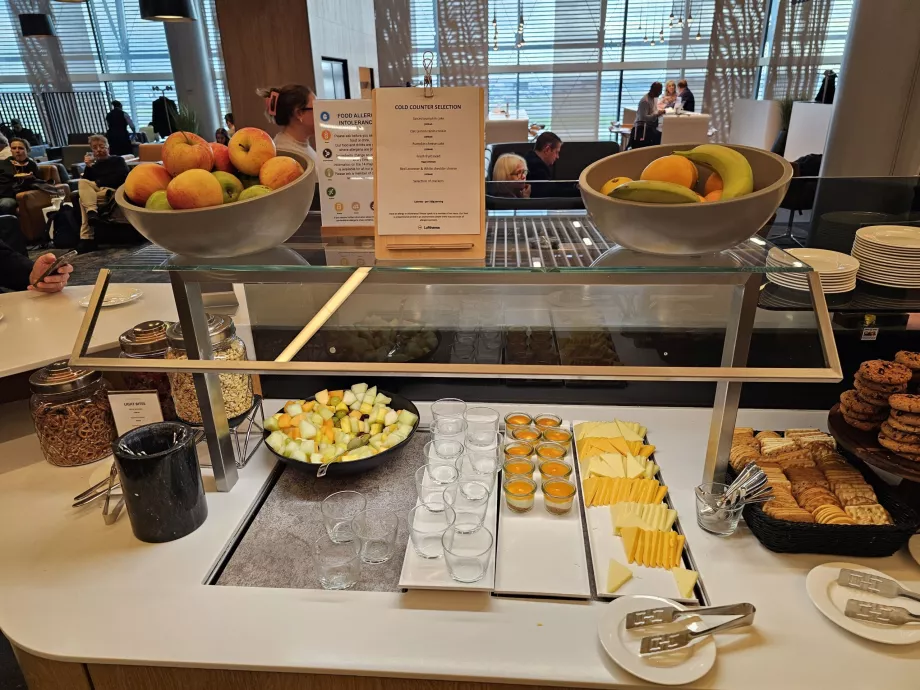 Édesség, gyümölcs és sajt