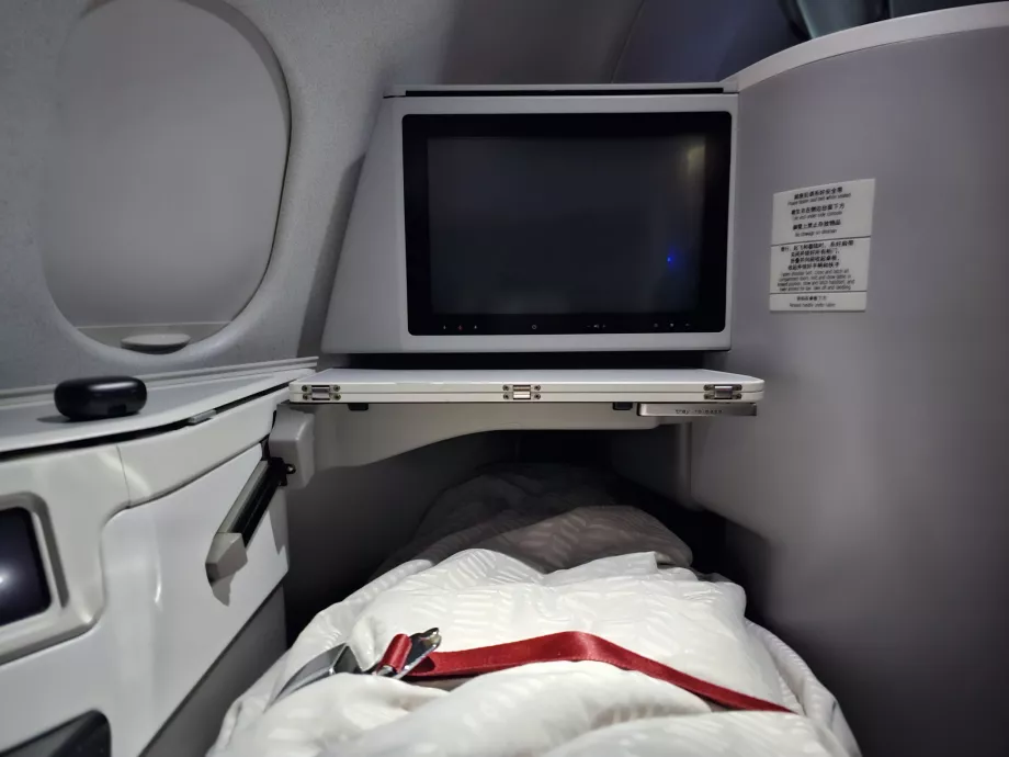 Kanapé kibontott ágy