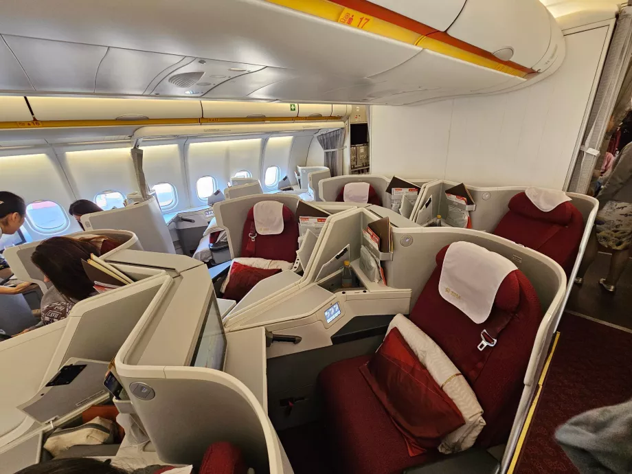 Pár ülés középen