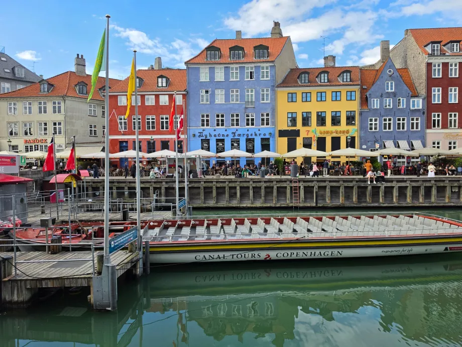 Turisztikai hajókirándulás Nyhavnban