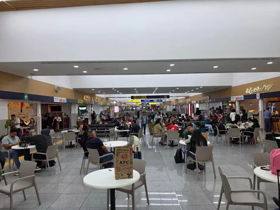 Étterem, tranzit terület, 1. terminál