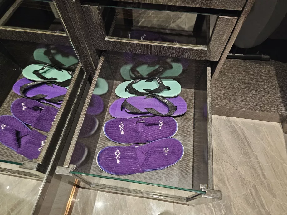 Flip-flop és papucs