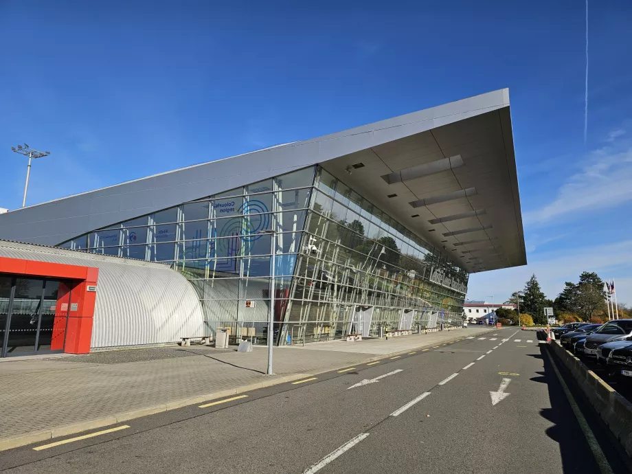 Ostrava repülőtér terminálja