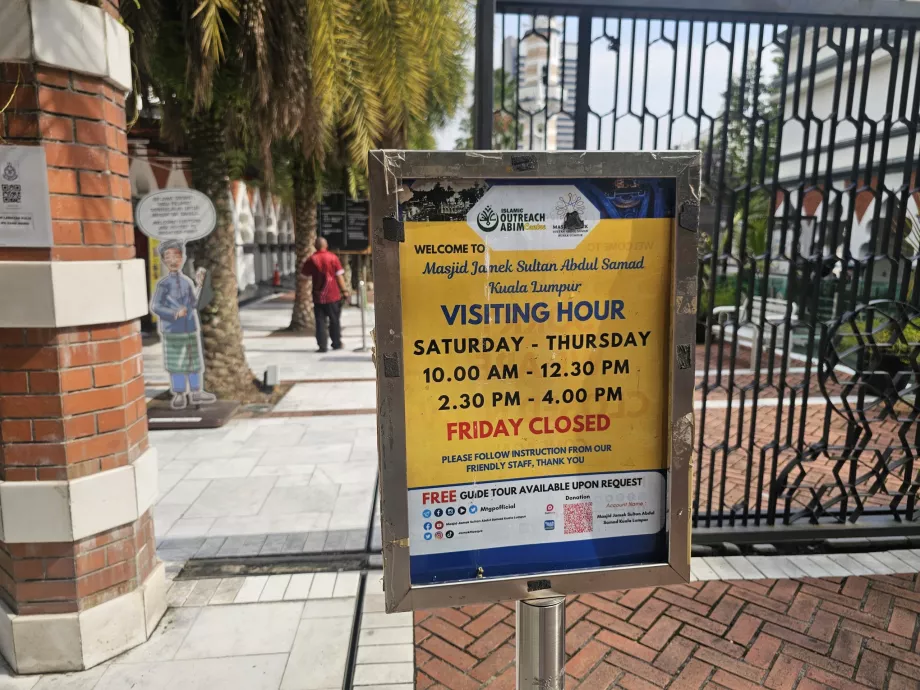 Nyitva tartás, Masjid Jamek