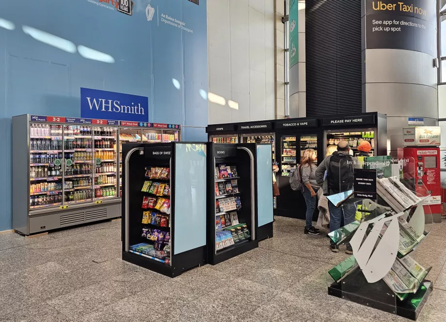 WHSmith az érkezési csarnokban