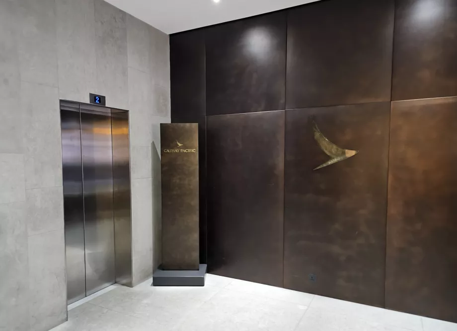 Bejárat a társalgóba