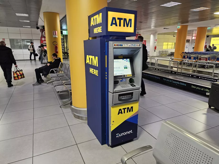 Euronet ATM az érkezési csarnokban