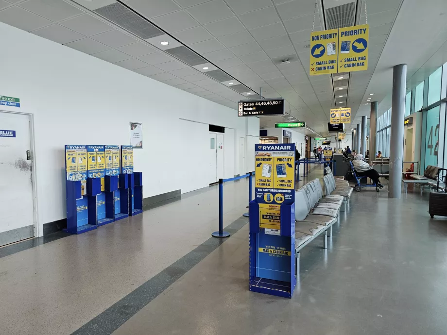 Poggyászmérési sablonok, Ryanair