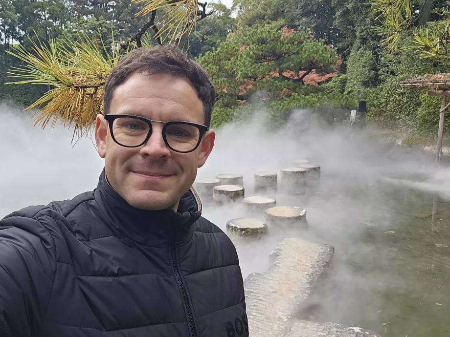 Én a Heian-Jing szentély kertjében