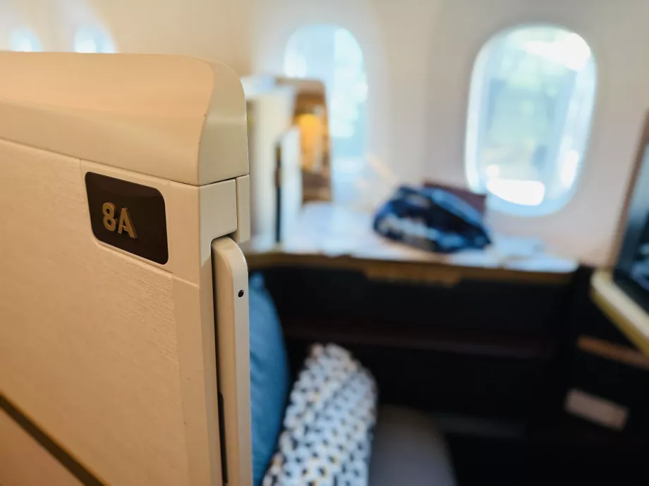 Az én 8A ülésem az ajtó részletével