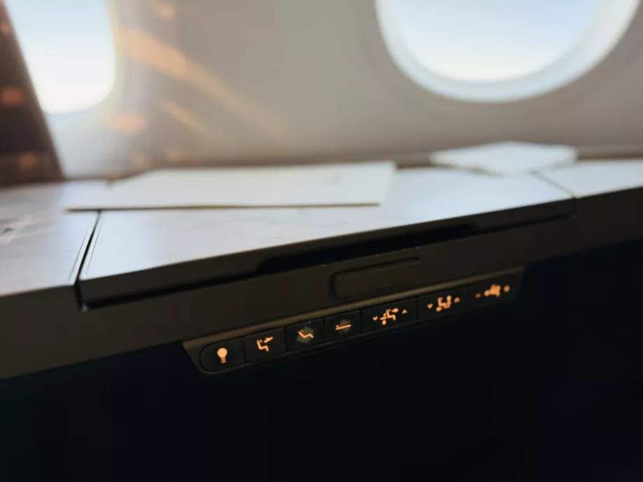 Vezérlőpanel az üléshez