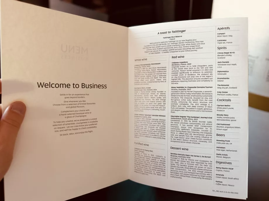 Borok, sörök, aperitifek, digestifek és koktélok kínálata