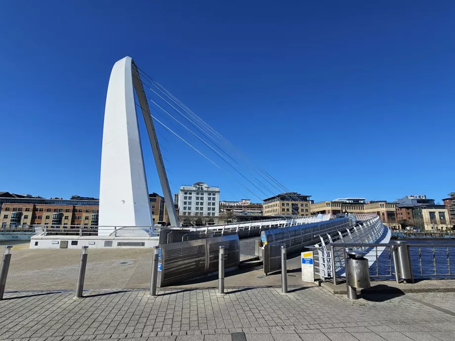 Gateshead Millenniumi híd