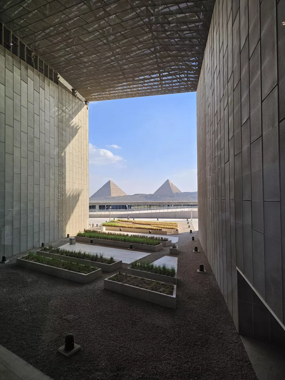 Kilátás a gízai piramisokra