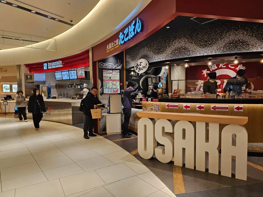 Étterem a biztonsági ellenőrzés után