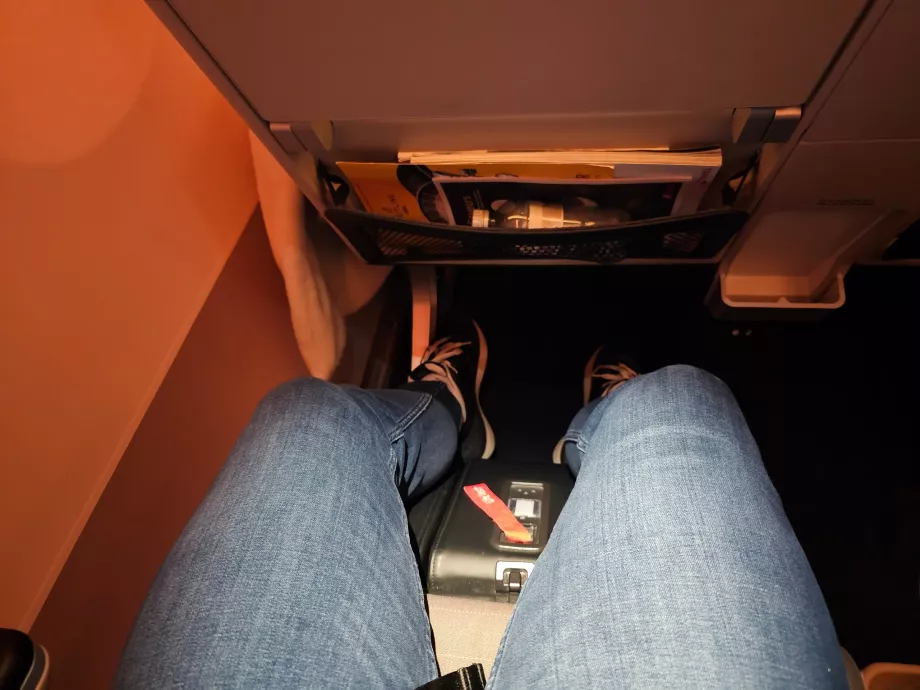 Kihajtogatott lábzsámoly