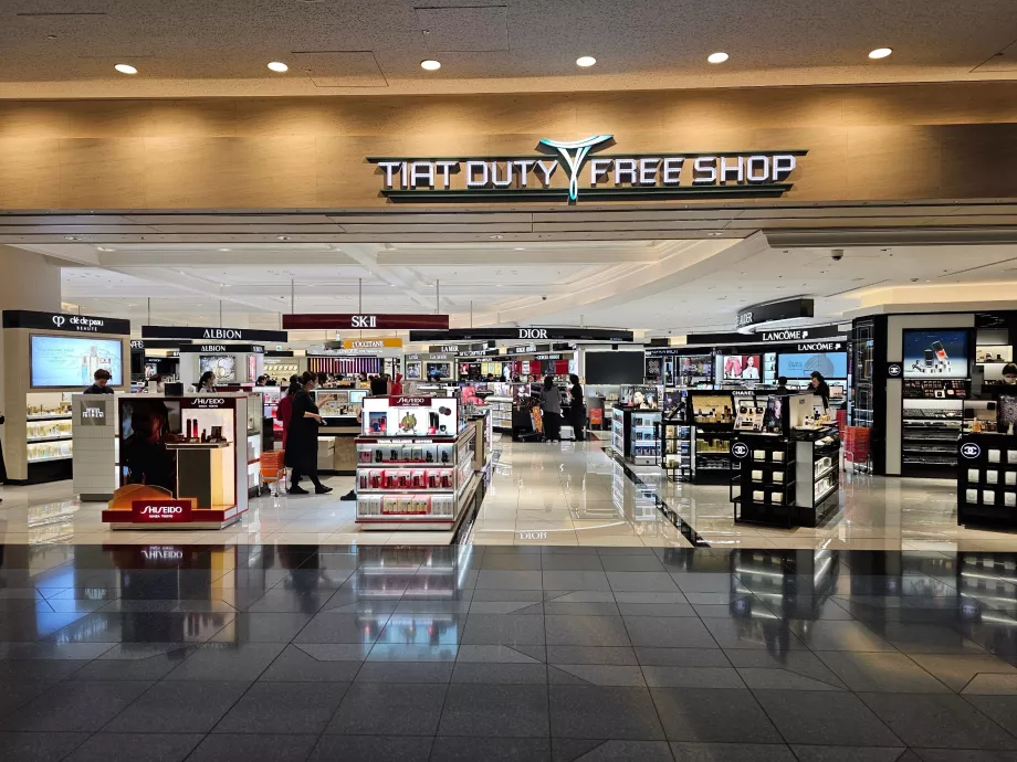 Üzletek a 3. terminál tranzitzónájában