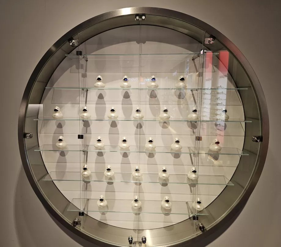 Vitrinek gyűjtögethető kacsákkal