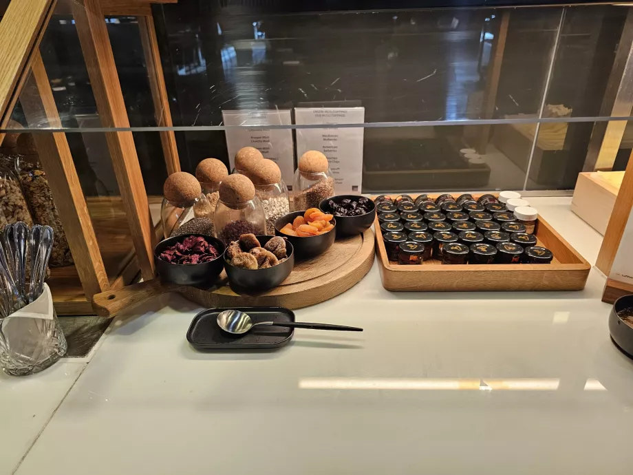 Büfé - lekvárok és aszalt gyümölcsök