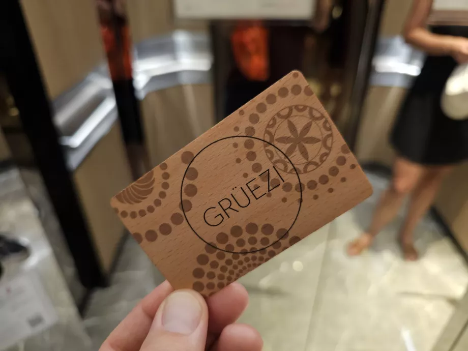 Hagyományos swissotel kártya