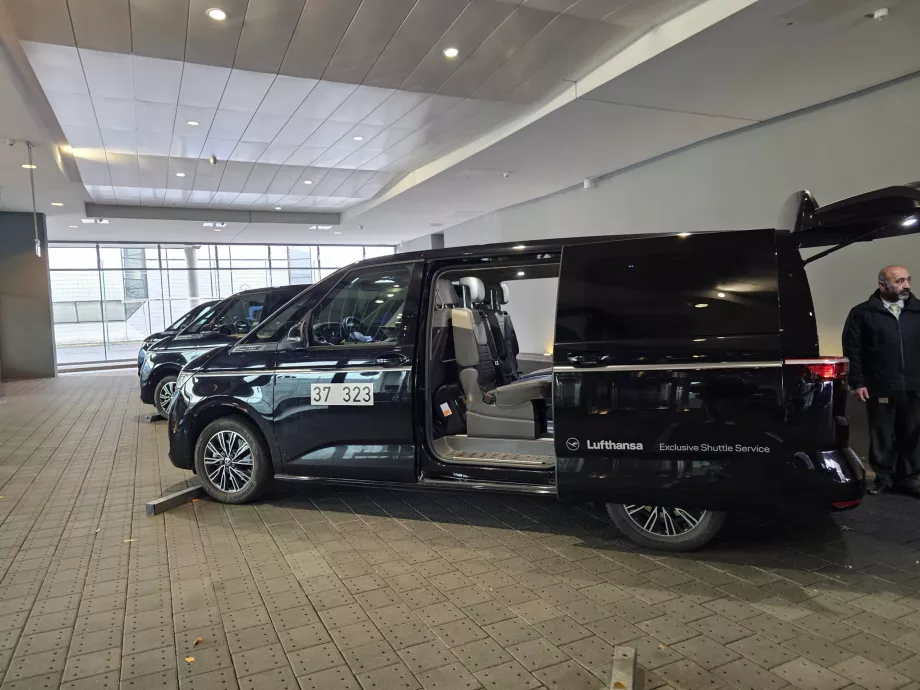 Limuzin transzfer a repülőgéphez