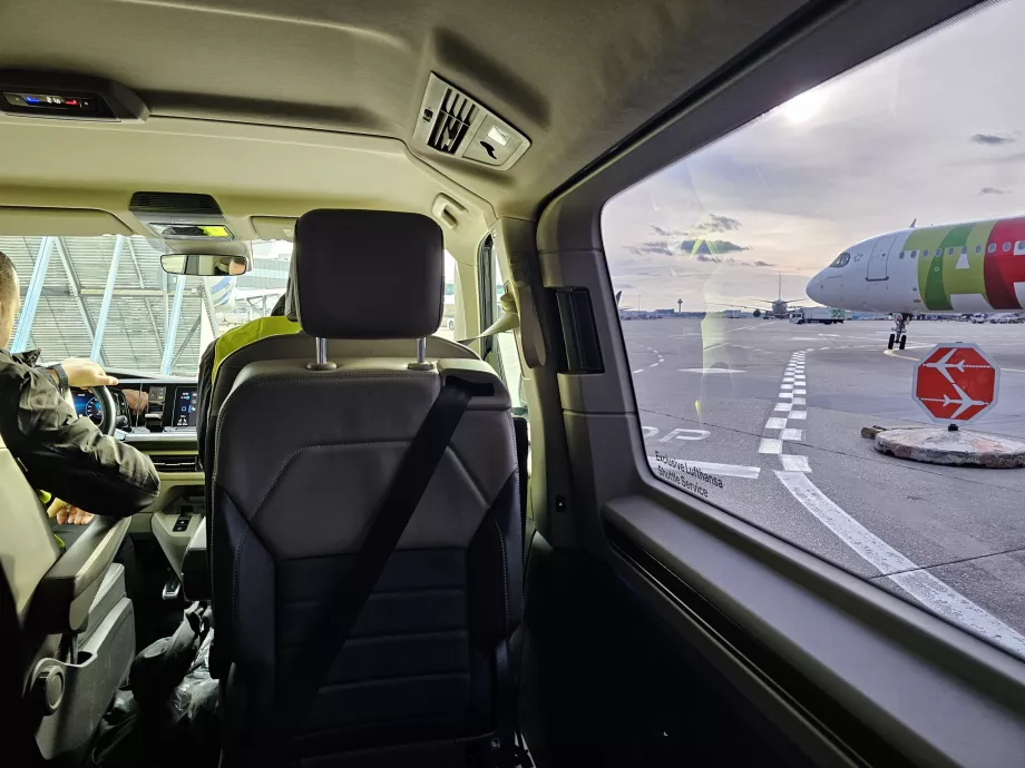 Limuzin transzfer a repülőgéphez