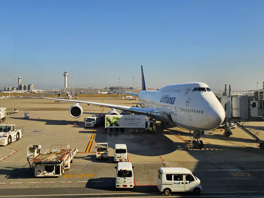 Boeing 747-8 a Haneda repülőtéren