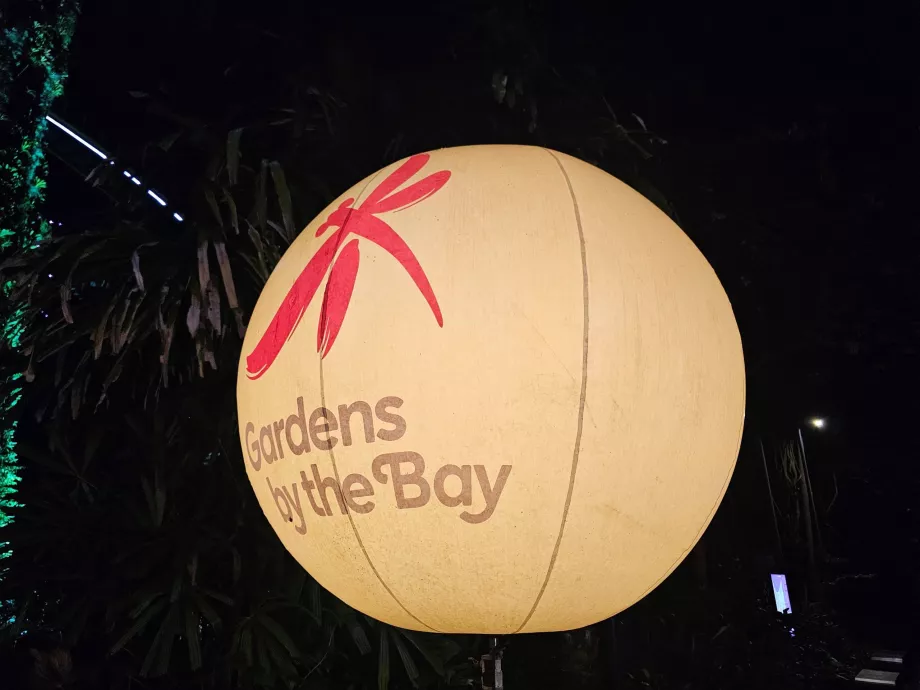 Kertek az öböl mellett