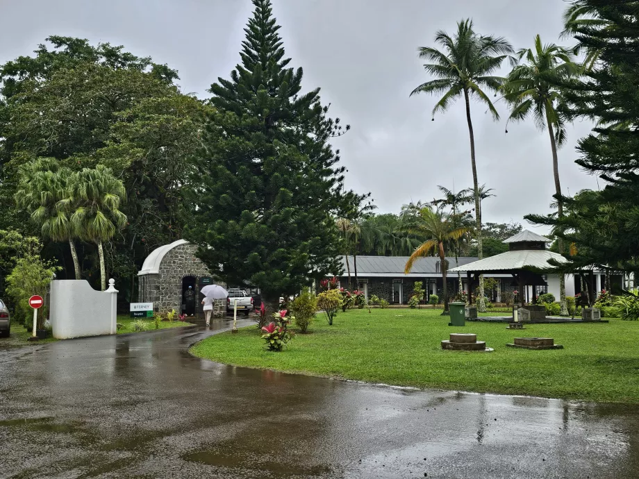 Vallée de Ferney, fogadás