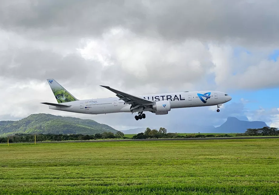 Boeing 777 Air Austral a mauritiusi repülőtéren