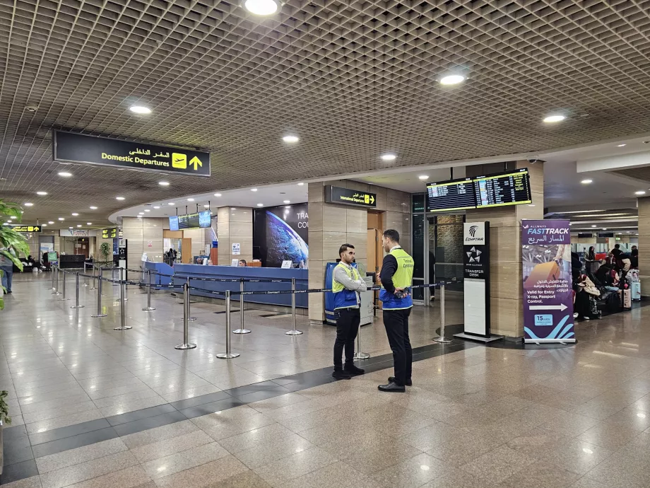 Kapcsolódás belföldi és nemzetközi járatokhoz