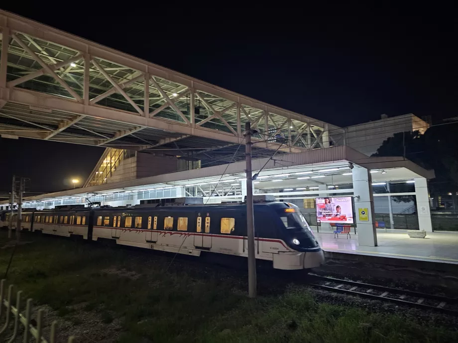 Metróállomások az izmiri repülőtéren
