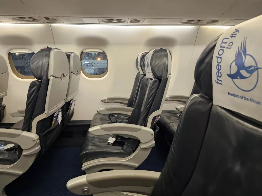 Ülések, Embraer 190