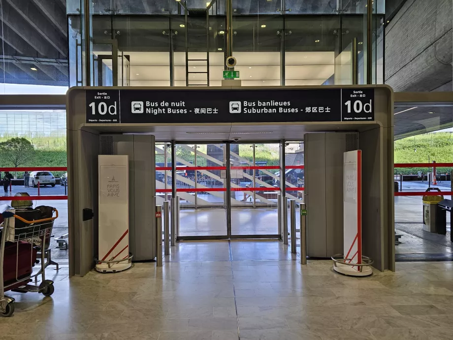 Kijárat a 350-es buszhoz, indulási emelet, 1. terminál