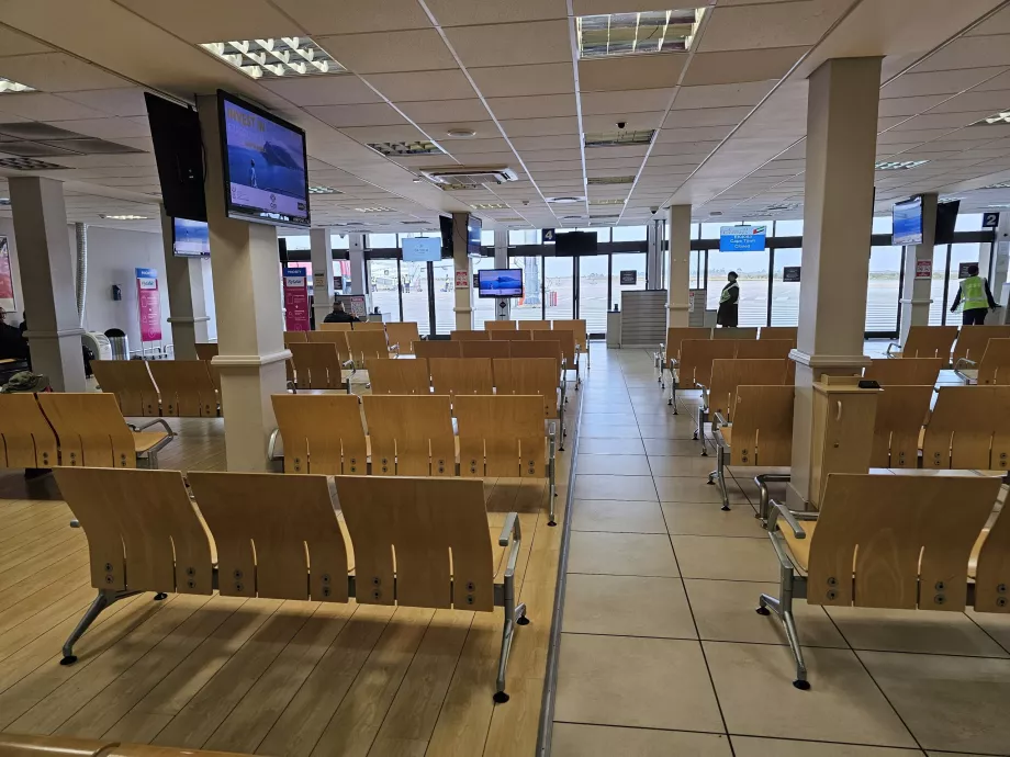 Indulási kapu területe, tranzitszekció
