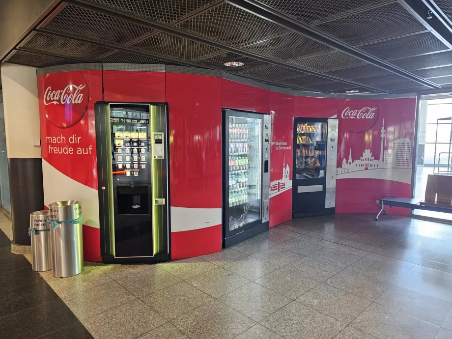 Automaták az érkezési csarnokban