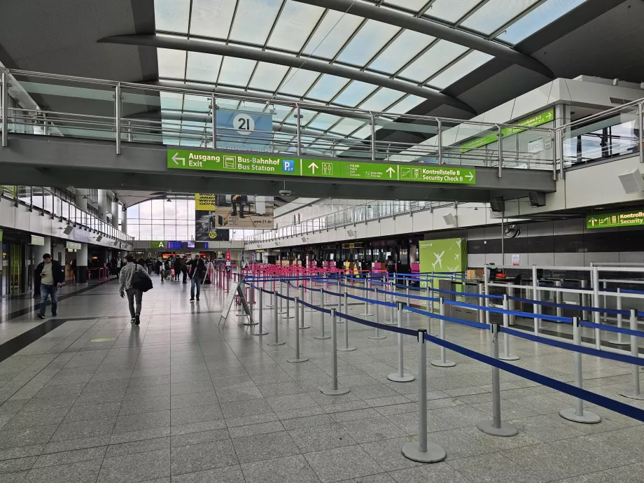 Bejelentkezési csarnok