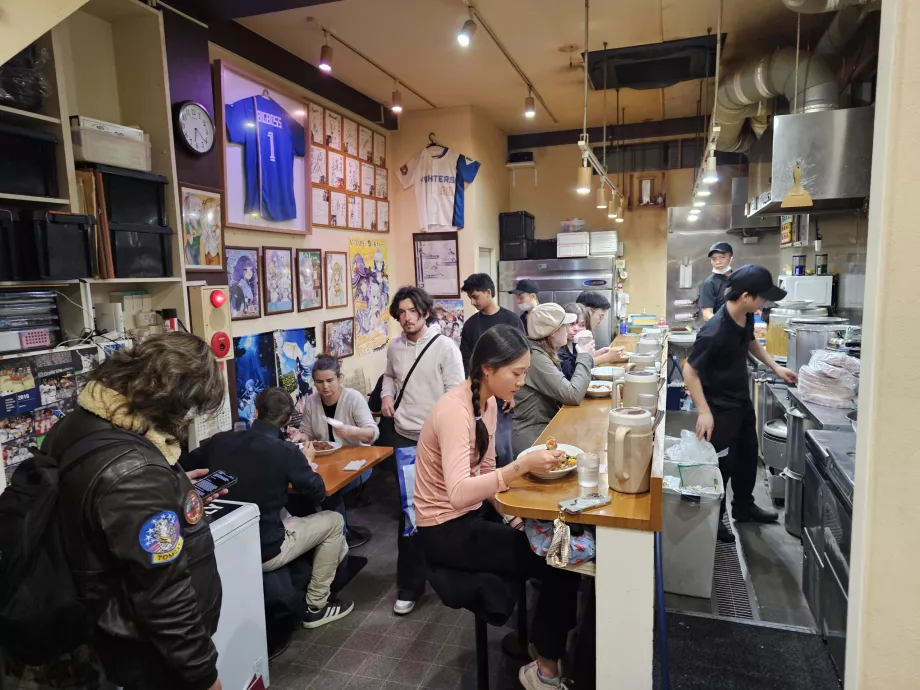 Hinoya Curry, belső tér