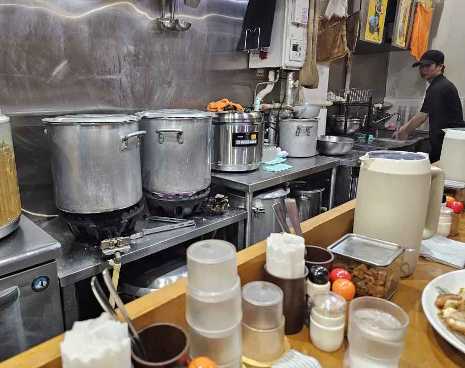 Hinoya Curry, konyha