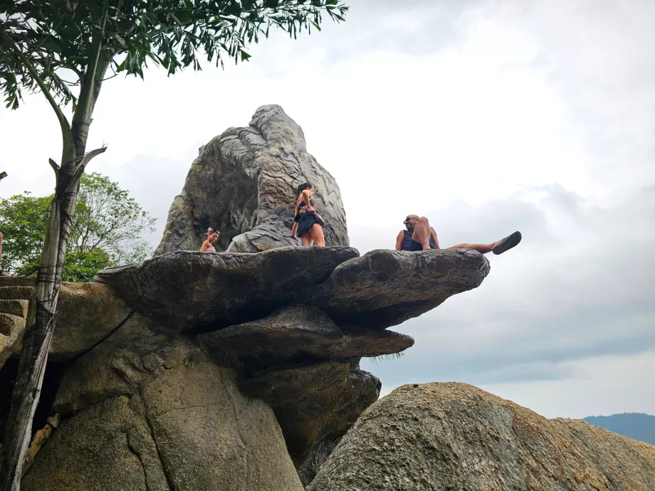 Kilátás a 2. átfedő kőből