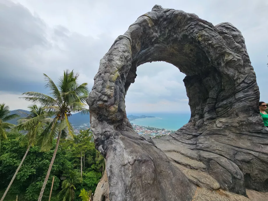 Kilátás a 2. átfedő kőből