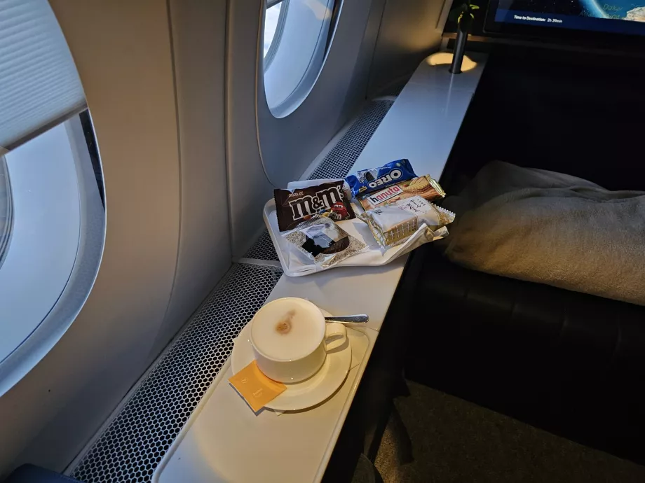 Kapucsínó és édesség