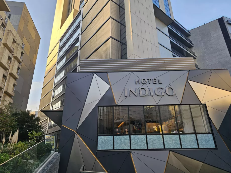 Hotel Indigo, főbejárat