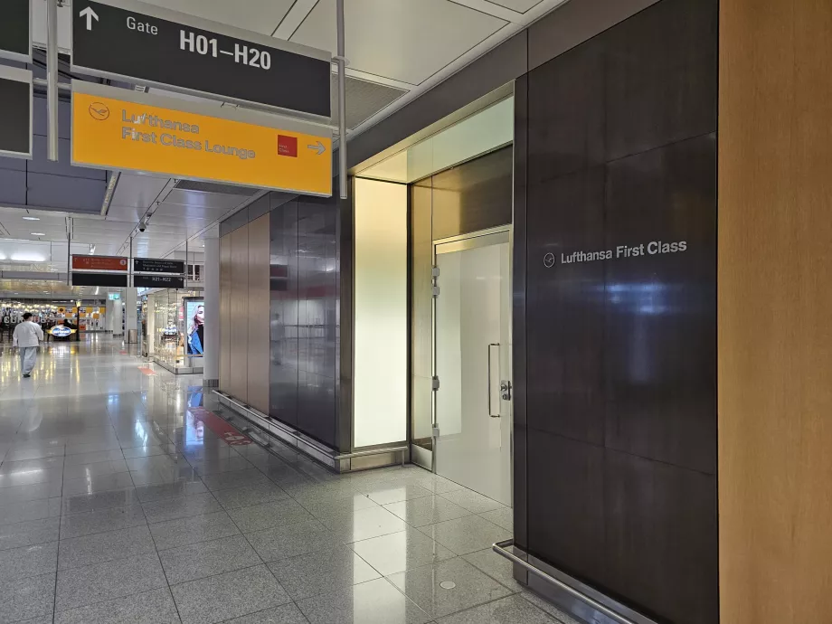 First Class váróterem (főterminál)