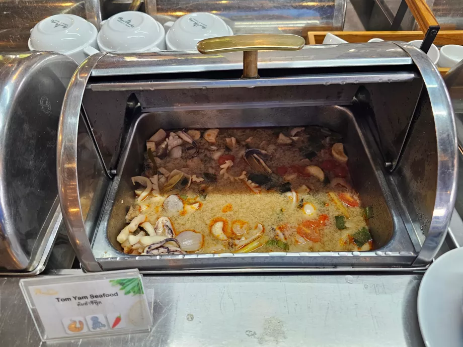 Reggeli: Tom Yam leves